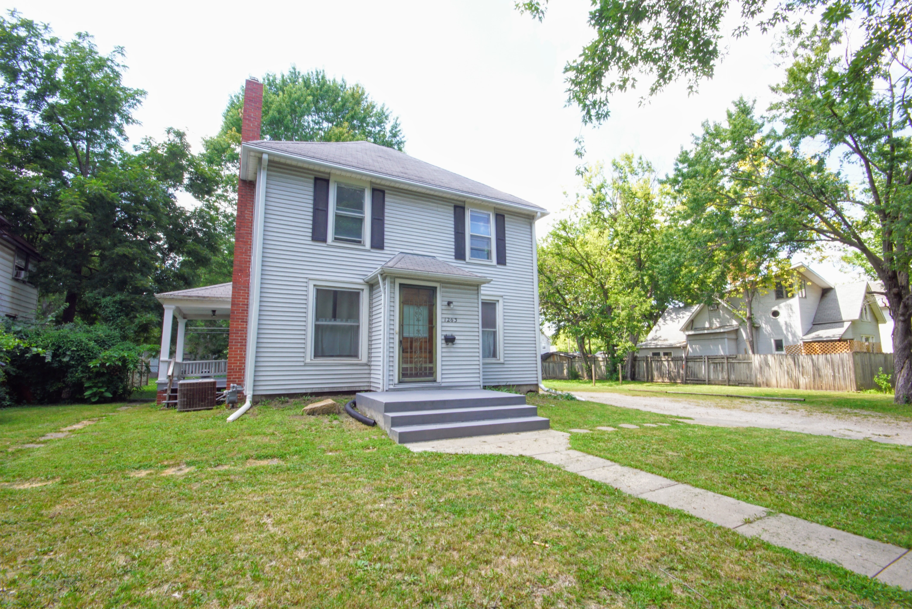 1263 Southwest Washburn Avenue
